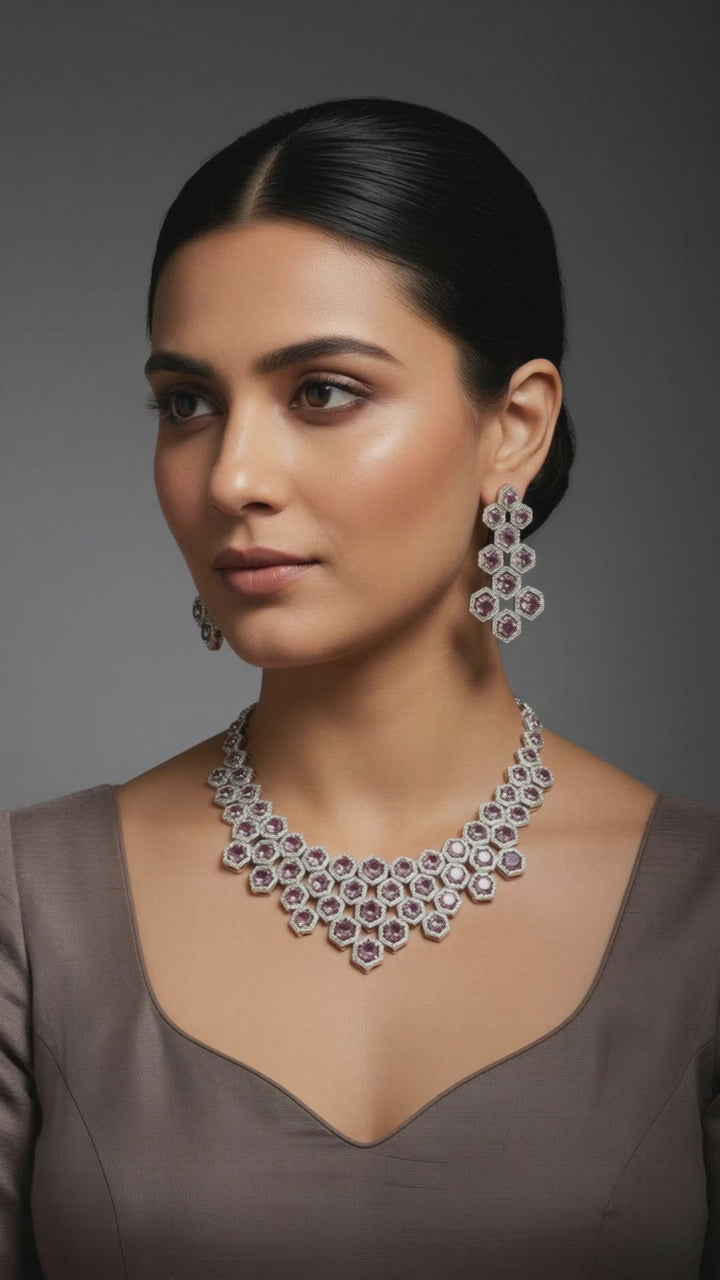 Divinora Designer Champagne Geometric Necklace Set – Rodo Colour