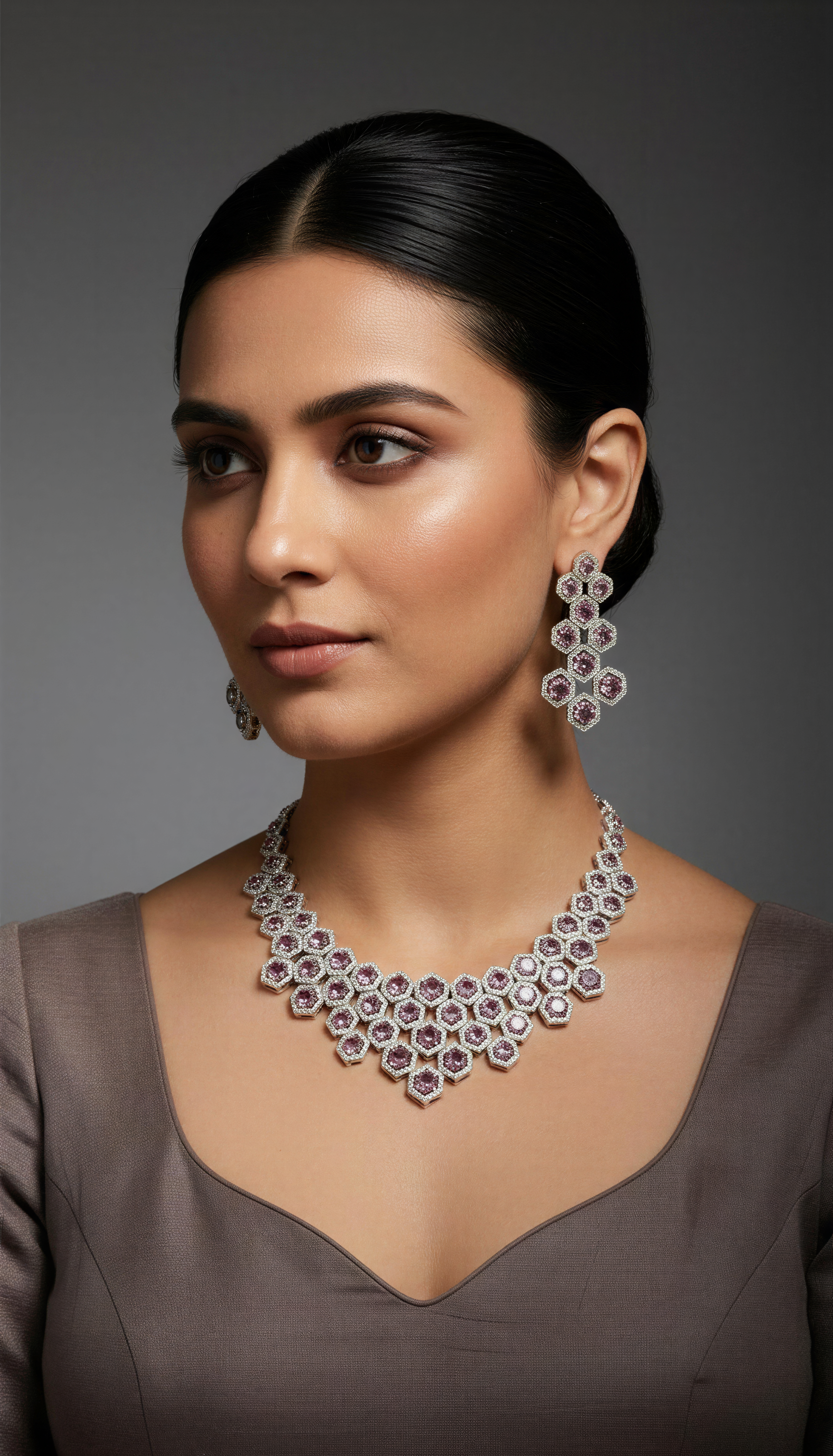 Divinora Designer Champagne Geometric Necklace Set – Rodo Colour